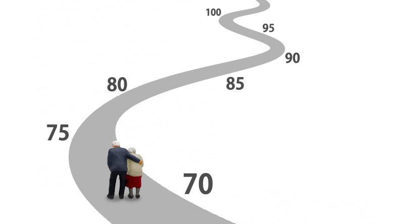 ベッドの上で10年待つ？健康寿命とするべき備え
