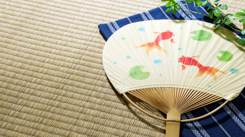 お盆の株価はどう動く？初心者投資家が知っておきたいポイントは